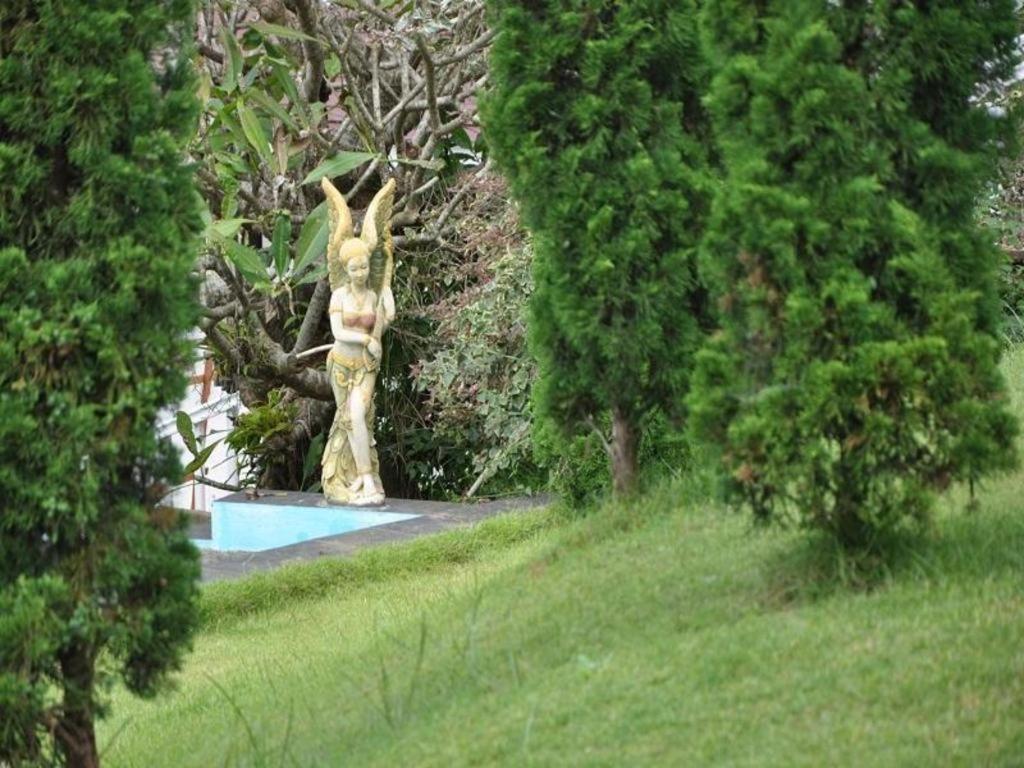 Royal Kalaw Hills Resort Exteriör bild