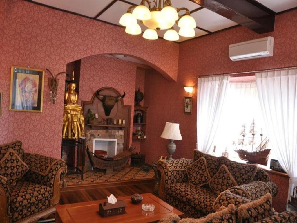 Royal Kalaw Hills Resort Exteriör bild